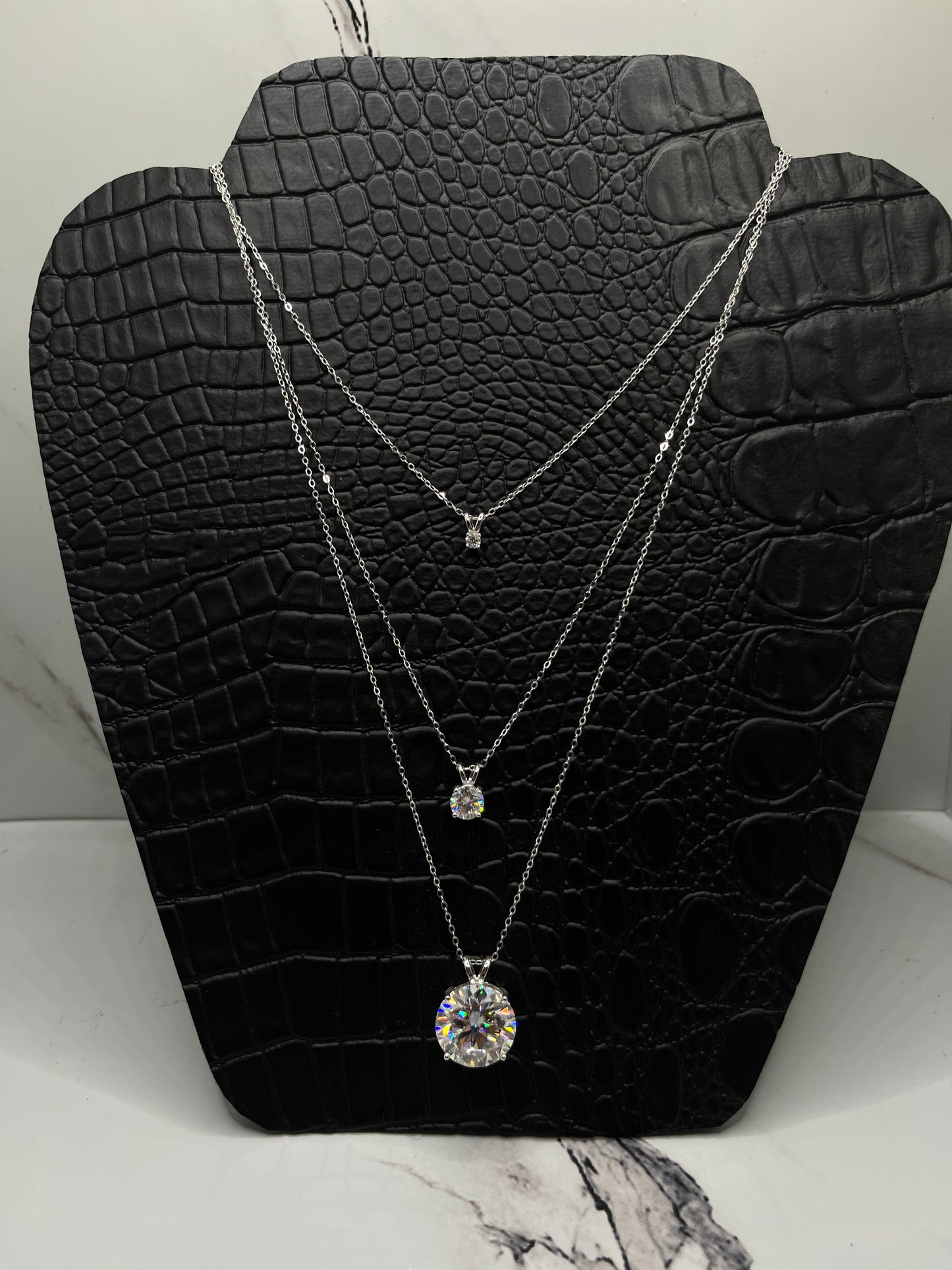 10 CT D Color VVS Moissanite Single Stone Pendant & Necklace