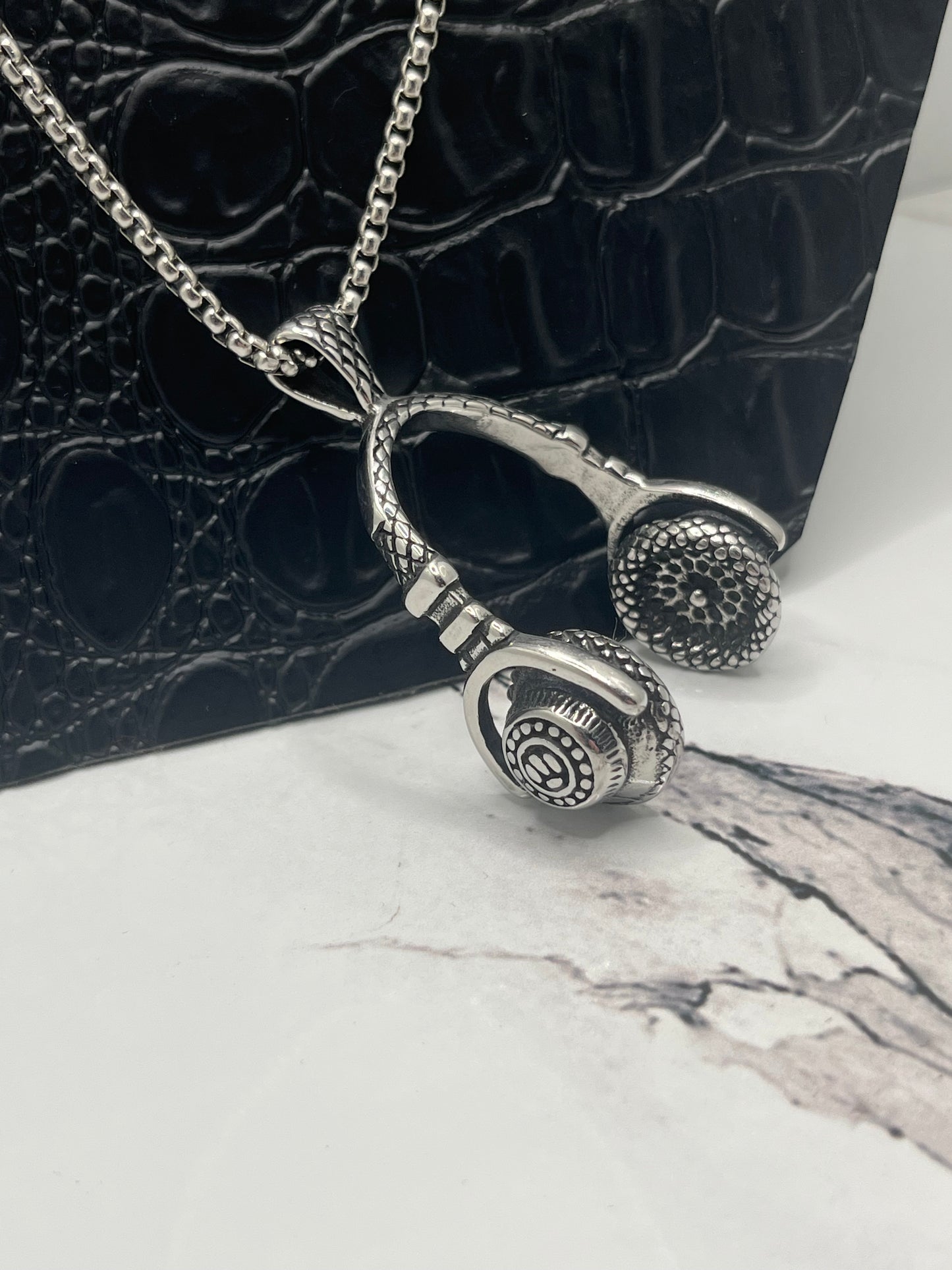 Stainless Steel Headphone’s Pendant & Chain
