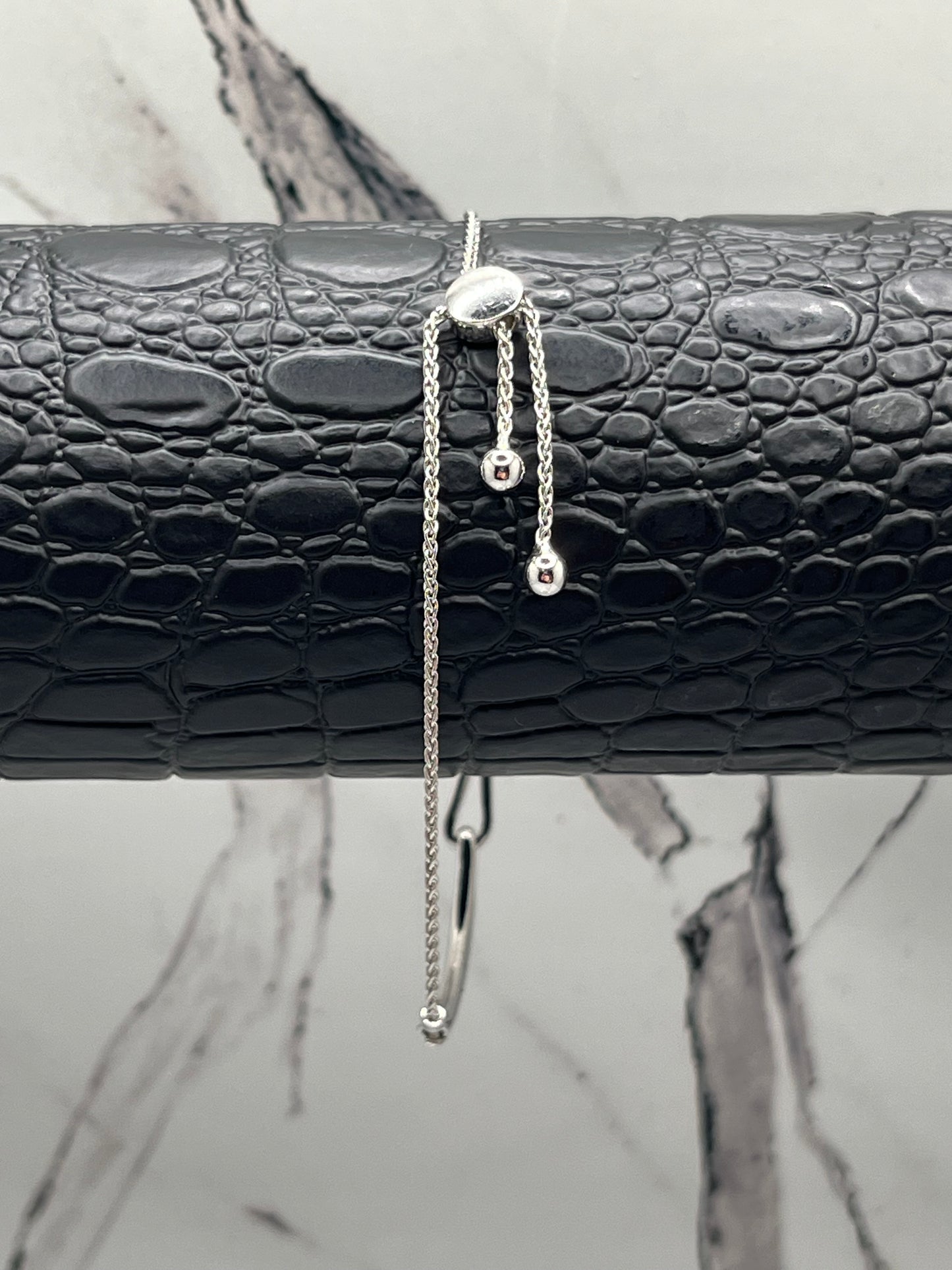 Plain Loop Link Bracelet