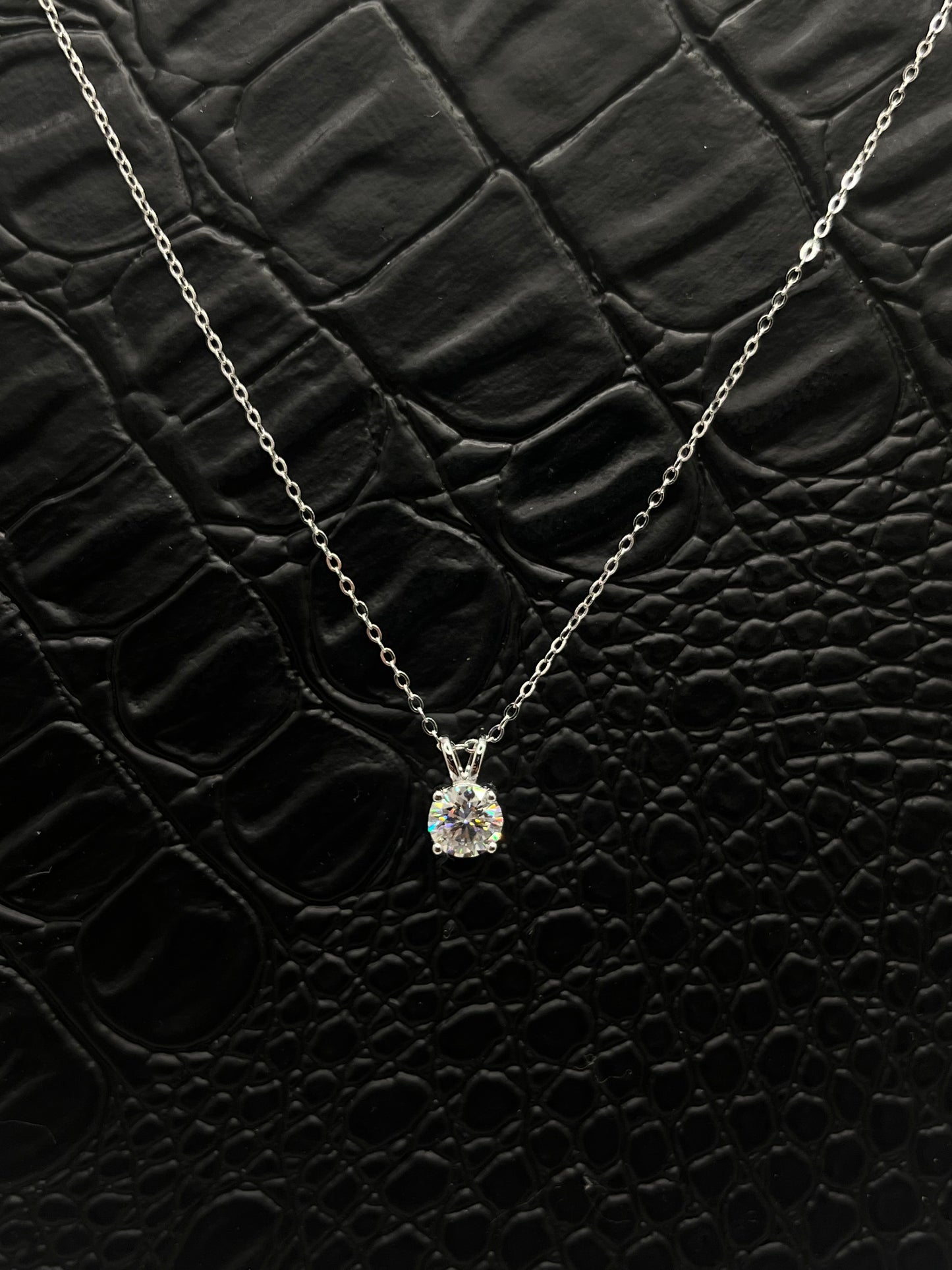 10 CT D Color VVS Moissanite Single Stone Pendant & Necklace