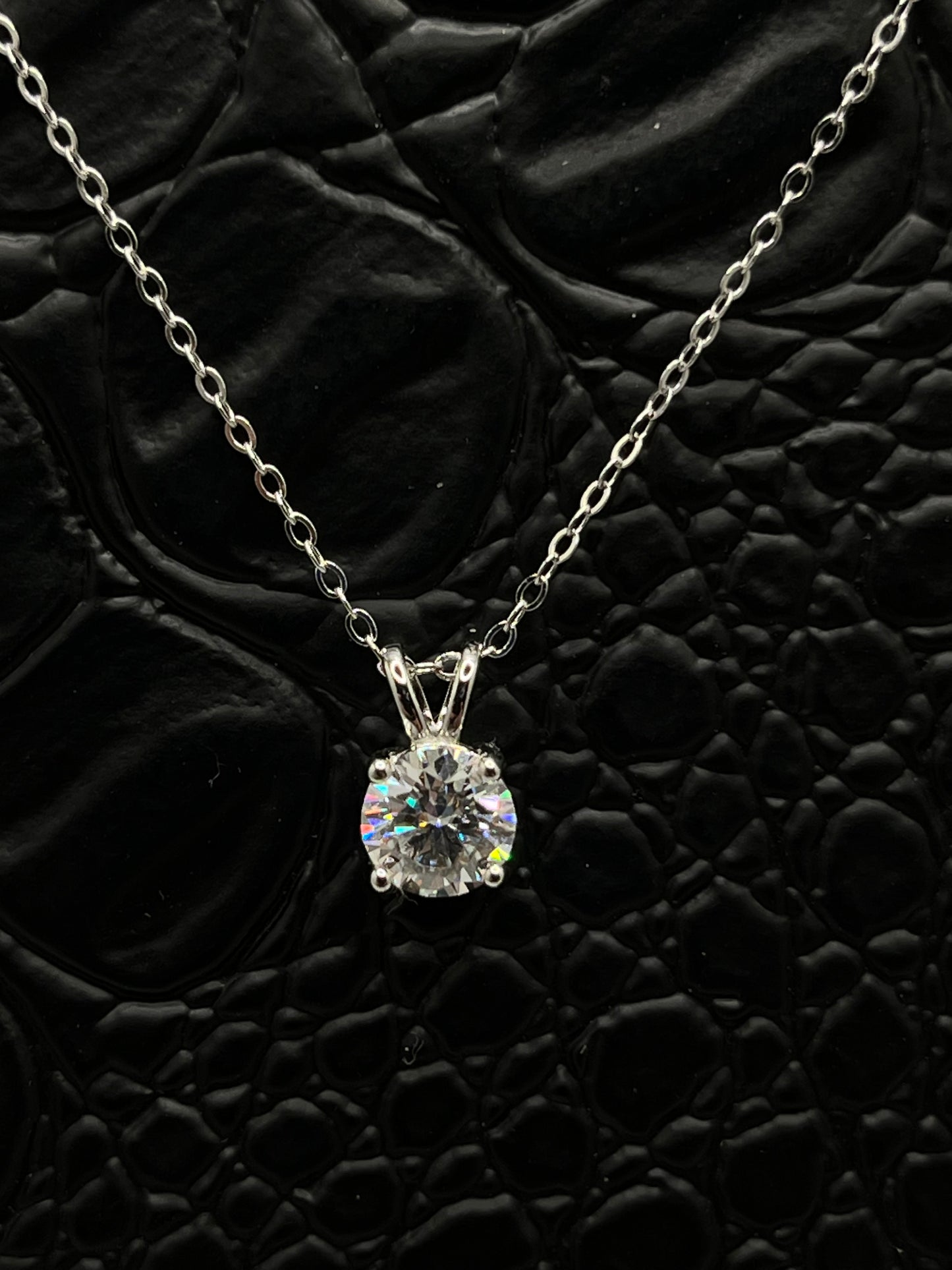 10 CT D Color VVS Moissanite Single Stone Pendant & Necklace