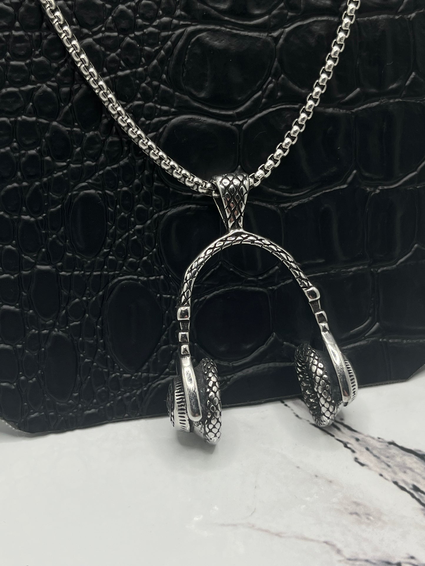 Stainless Steel Headphone’s Pendant & Chain